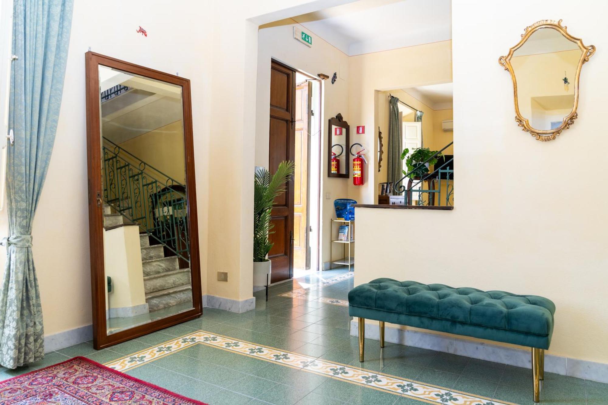 La Locanda Del Geco Марина-ди-Пьетрасанта Экстерьер фото